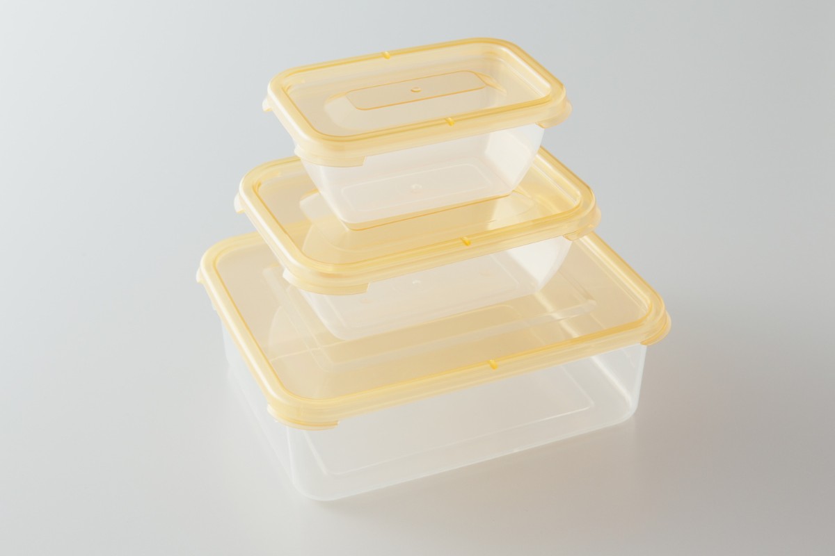 contenitori alimentari con coperchi